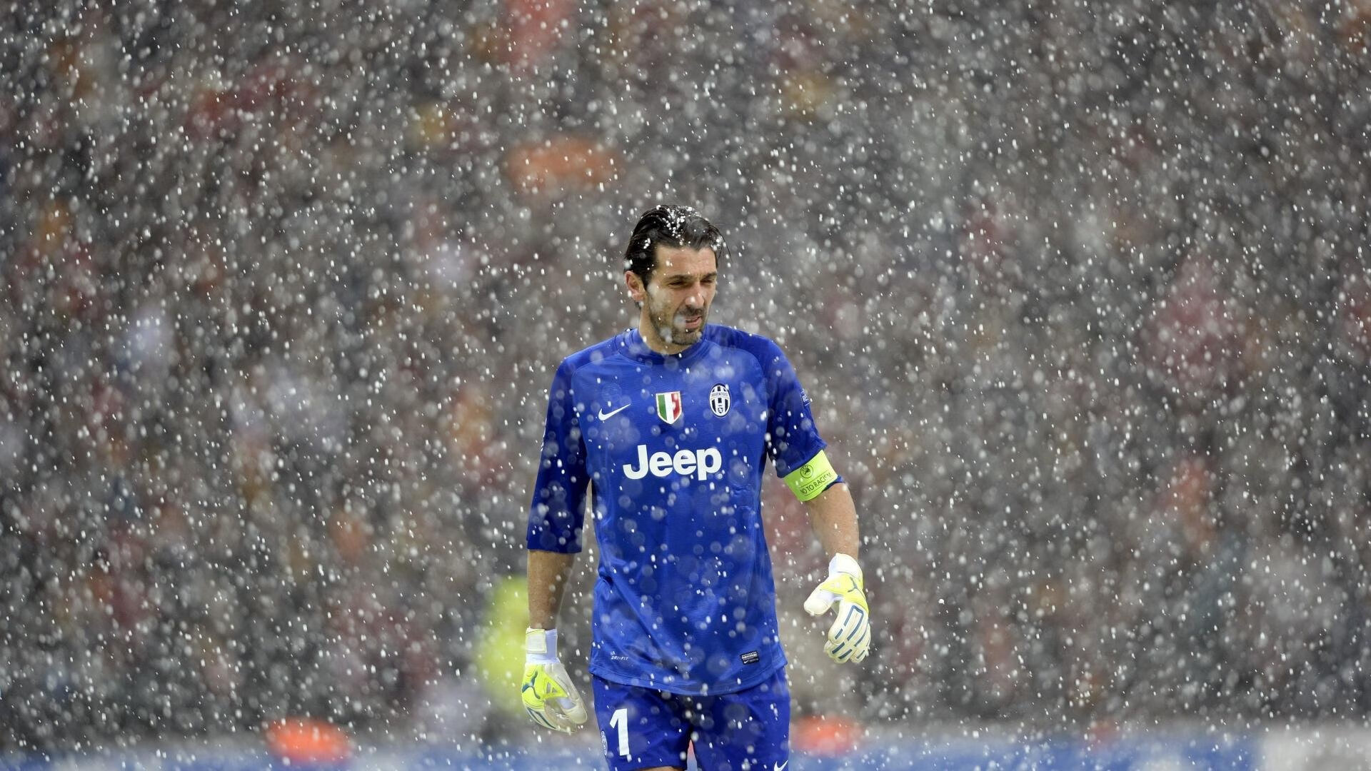 字母哥巅峰对决,梅西与70激战MAD分钟,比分优势明显胜负难料!